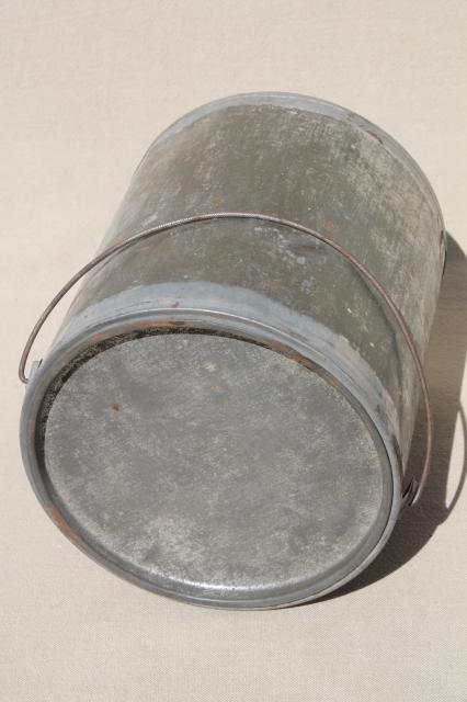 photo of primitive vintage zinc tin bucket, old metal lunch pail w/ wire bail handle & lid #5