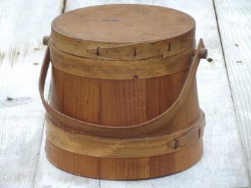 catalog photo of primitive wood sugar bucket, vintage wooden firkin pail w/ handle & lid