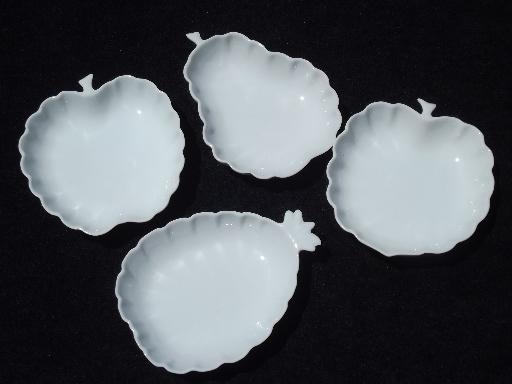 photo of pure white porcelain side plates for seeds & fruit pits, fruit shapes #1