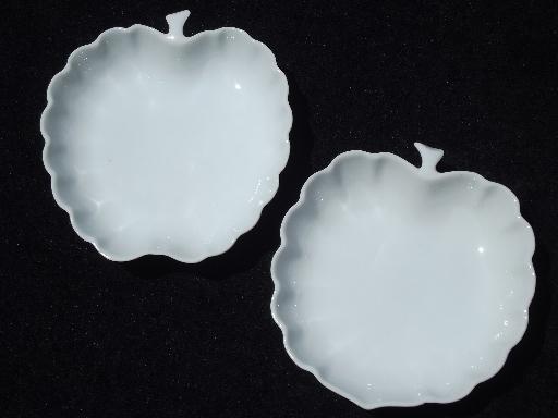 photo of pure white porcelain side plates for seeds & fruit pits, fruit shapes #3