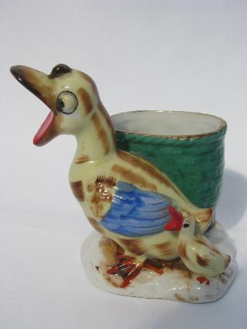 photo of quacking duck & baby duckling, vintage hand-painted Japan pocket vase #2