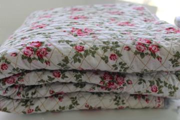 catalog photo of quilted reversible fabric, pink roses floral print / blue jeans denim cotton