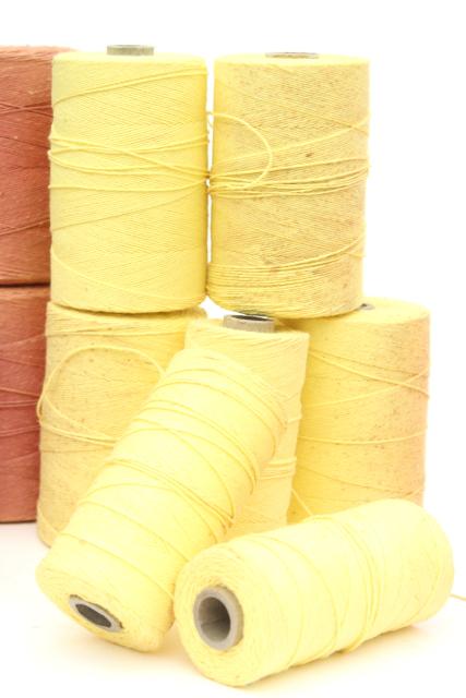 photo of rainbow of vintage cotton string spools, baker's twine cord yarn or weaving thread #18