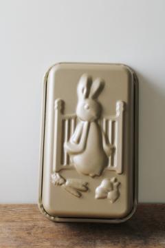 catalog photo of rare Peter Rabbit Nordic Ware baking pan Williams Sonoma bunny loaf cake pan 