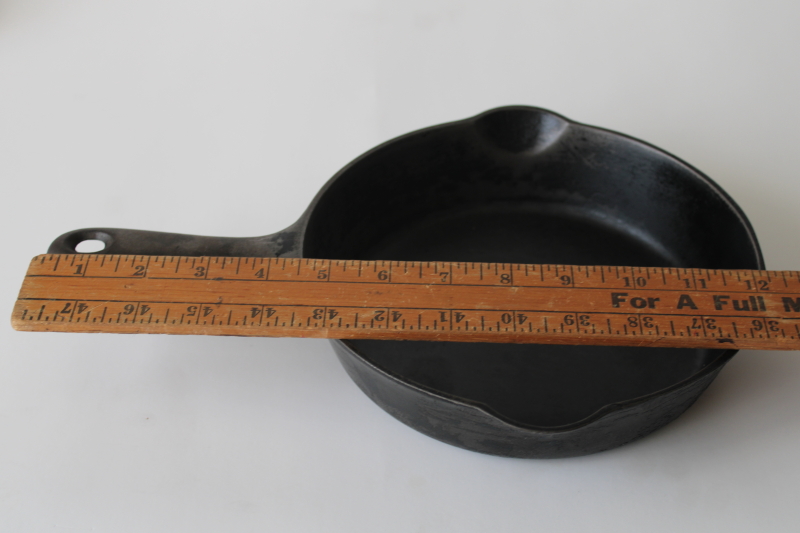 photo of rare vintage Griswold cast iron Good Health Skillet 5 numbered 655, 7 3/4 diameter frying pan  #7