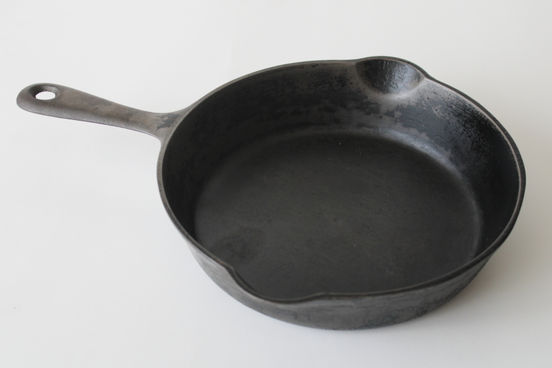 photo of rare vintage Griswold cast iron Good Health Skillet 5 numbered 655, 7 3/4 diameter frying pan  #9