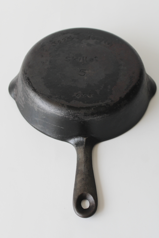 photo of rare vintage Griswold cast iron Good Health Skillet 5 numbered 655, 7 3/4 diameter frying pan  #12