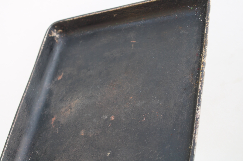 photo of rare vintage Wagner Ware Sidney O cast iron skillet square 1103 D patent pending bacon griddle #5