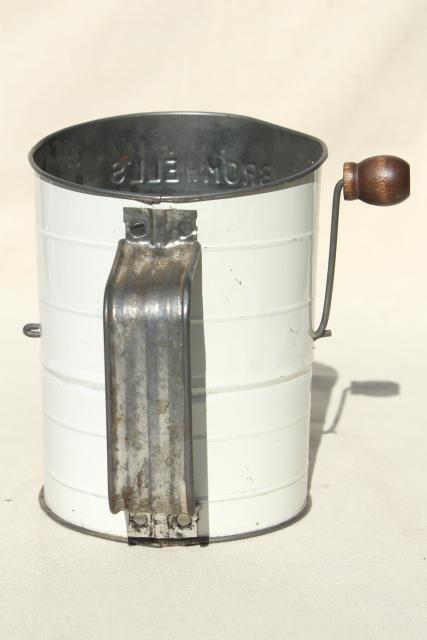 photo of red apple print kitchen sifter, 40s 50s vintage Bromwell's flour sifter #4