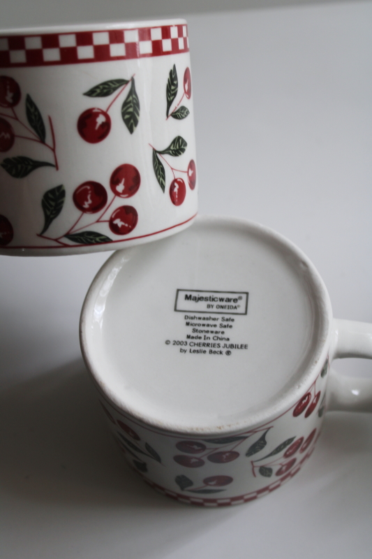 photo of red cherries jubilee print Oneida Majesticware ceramic mugs, vintage set of 4  #5