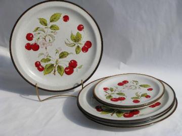 catalog photo of red cherries, vintage Japan stoneware plates, Montgomery Ward