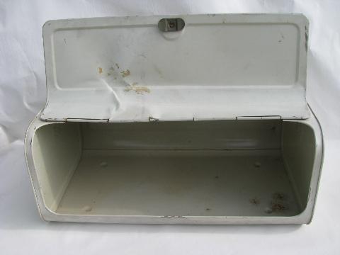 photo of red tomato bread box, 1940s metal breadbox, vintage kitchenware #3