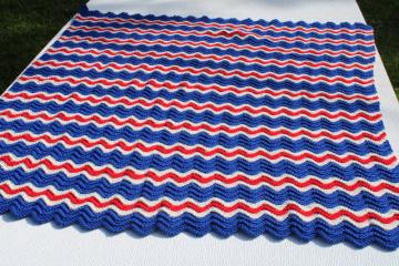 red, white and blue crochet afghan 1970s vintage bicentennial ripple chevron stripes handmade 