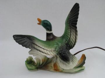 catalog photo of retro 1950s vintage art pottery Lane & Co. TV lamp, flying ducks