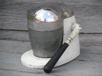 catalog photo of retro 50s vintage Juice-King orange juicer, hand-operated metal reamer