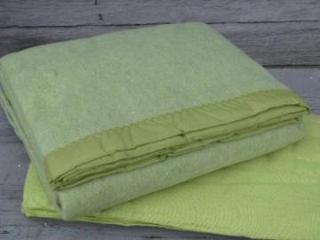 catalog photo of retro 60s lime green blankets, vintage sheet blanket & bed blanket