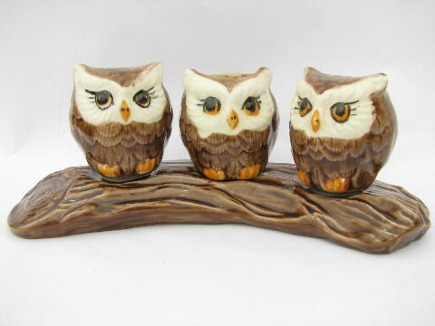 photo of retro 70s handmade ceramic owl S&P shakers, family of owls on a branch #1