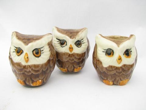 photo of retro 70s handmade ceramic owl S&P shakers, family of owls on a branch #2