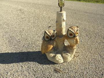 catalog photo of retro 70s vintage painted chalkware table lamp, family of owls