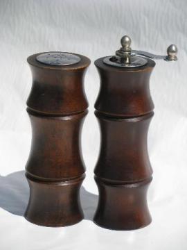 catalog photo of retro bamboo carved wood S&P, pepper mill grinder, tall salt shaker