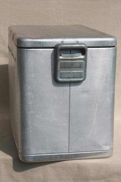 photo of retro mid-century vintage all metal cooler, Kampkold Kooler ice chest for camping or travel #10