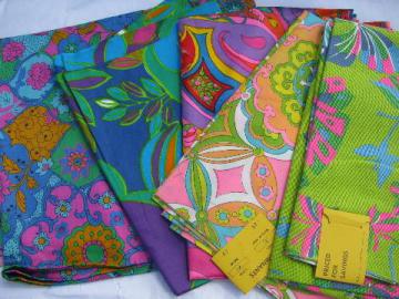 catalog photo of retro mod 60s vintage print fabric lot, op art flowers, psychedelic colors!