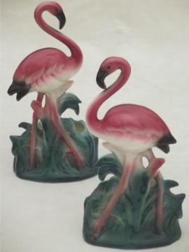 catalog photo of retro pink flamingo pocket planters, mid-century vintage art pottery