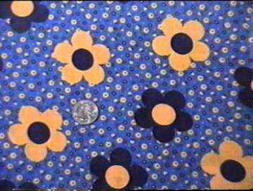 catalog photo of retro vintage 60s cotton fabric, daisies!