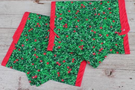 photo of retro vintage Christmas table runners, red & green holly print holiday fabric #7