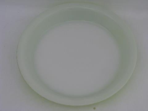 photo of retro vintage Pyrex lime green pie plate, kitchen glass pie pan #2