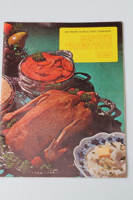 photo of retro vintage holiday cookbooks lot, 60s 70s 80s vintage Christmas cookies baking recipes #6