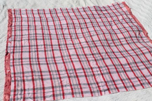 photo of retro vintage plaid camp blankets for camping, tailgating, cabin bunk blankets #6