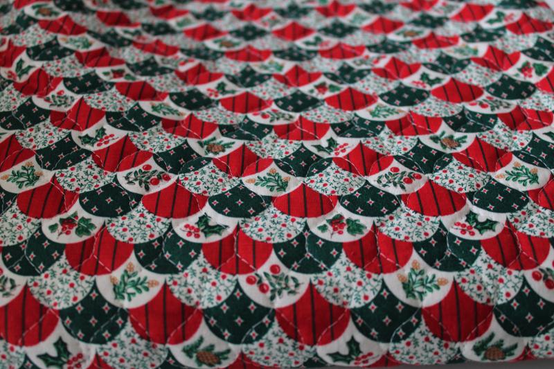 photo of reversible prints cotton fabric quilted poly fill, Christmas red & green print #1