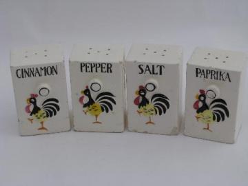 catalog photo of roosters ceramic kitchen spice set shakers, vintage Japan