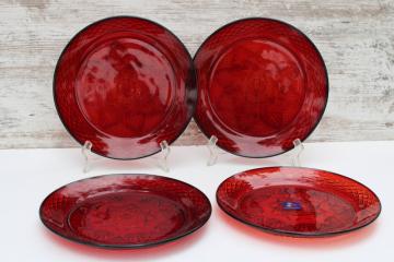catalog photo of  ruby red antique pattern Cristal d'Arques Arcoroc dinner plates, set of 4 