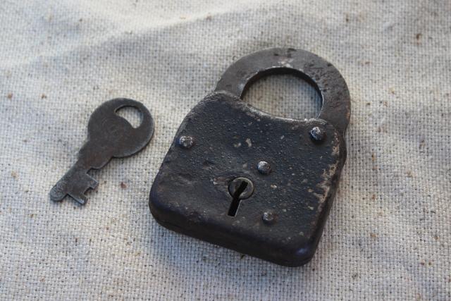 photo of rustic old antique padlock, iron lock w/ working key, worn original vintage patina #2