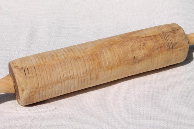 photo of rustic primitive old hand carved wood rolling pin, vintage lefse rolling pin #4