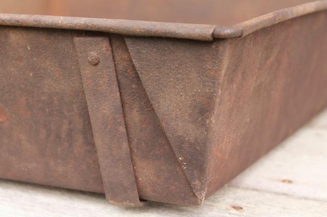 photo of rustic vintage heavy steel pan w/ tray handles, antique steampunk industrial decor #3