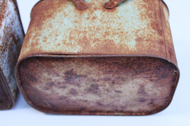 photo of rusty crusty old tin picnic baskets or sand buckets, vintage metal toy lunch boxes w/ handles  #4