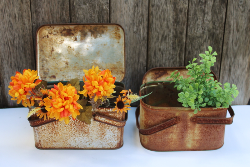 photo of rusty crusty old tin picnic baskets or sand buckets, vintage metal toy lunch boxes w/ handles  #7