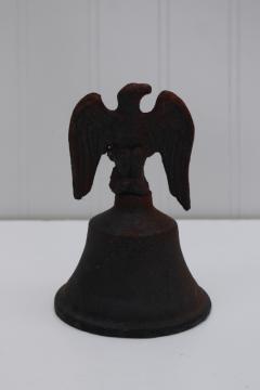 catalog photo of rusty old cast iron bell w/ Federal eagle, primitive style vintage Americana bicentennial