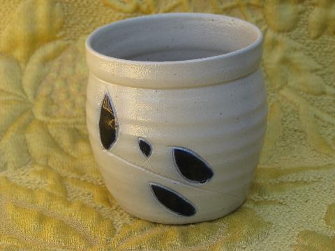 photo of salt glazed Williamsburg pottery lot, cobalt blue tulip pattern #4