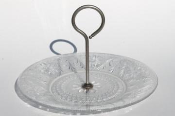 catalog photo of sandwich pattern vintage depression glass serving tray cake plate w/ center handle