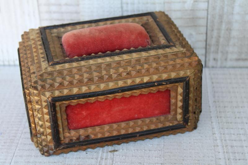 photo of sawtooth carving hand carved wood pincushion 'box' vintage primitive tramp art style #3