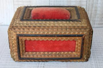 sawtooth carving hand carved wood pincushion 'box' vintage primitive tramp art style