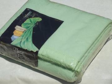 catalog photo of sealed vintage Beacon blanket, Plaza poly plush blanket in medium green