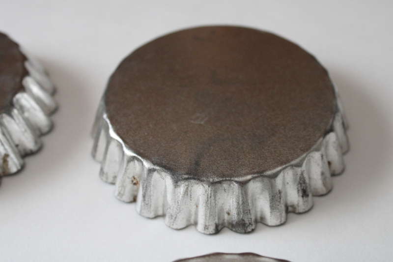 photo of set of 12 fluted tin pastry molds, tiny tartlet quiche or tart baking pans #2
