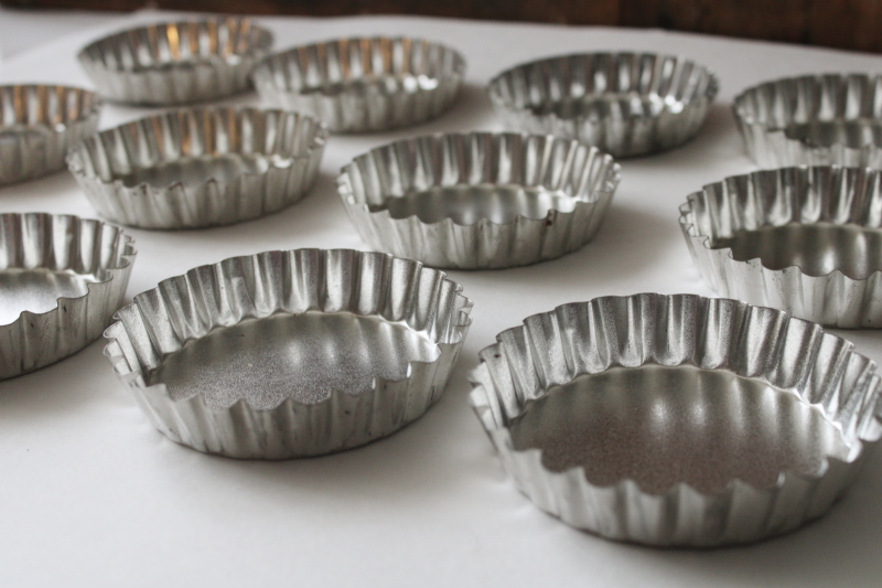 photo of set of 12 fluted tin pastry molds, tiny tartlet quiche or tart baking pans #4
