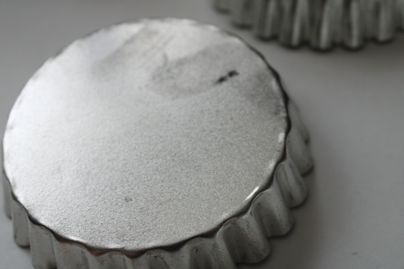 photo of set of 12 fluted tin pastry molds, tiny tartlet quiche or tart baking pans #10