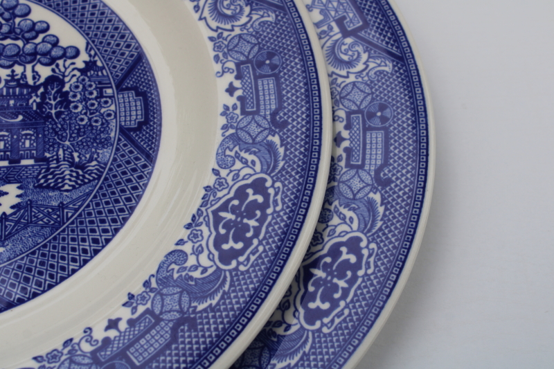 photo of set of 8 USA Royal china blue willow pattern dinner plates, vintage transferware  #6